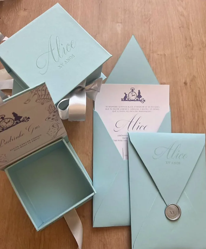 15 anos: Convite, envelope com lacre e caixa